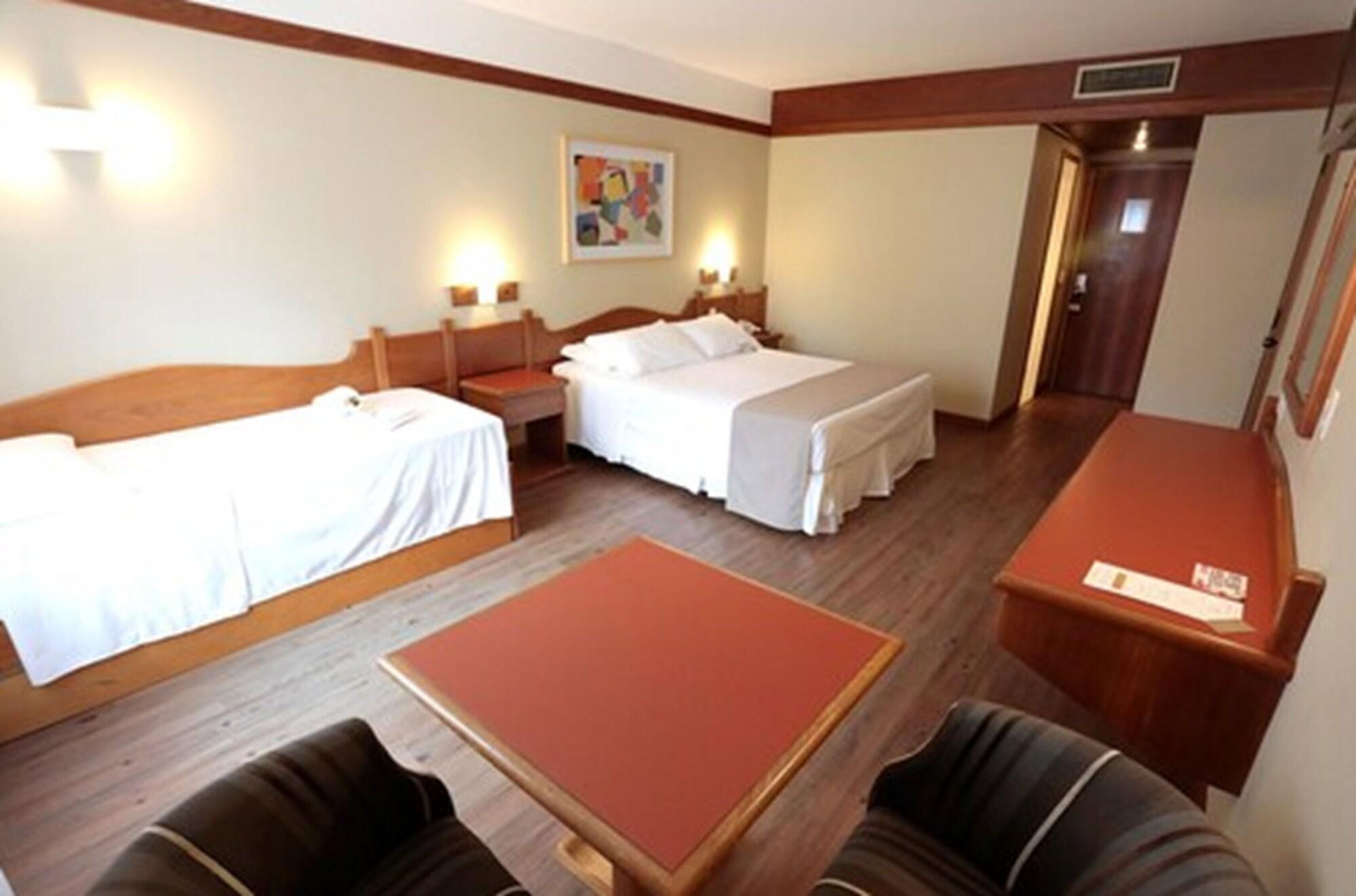 Tri Hotel كانيلا المظهر الخارجي الصورة